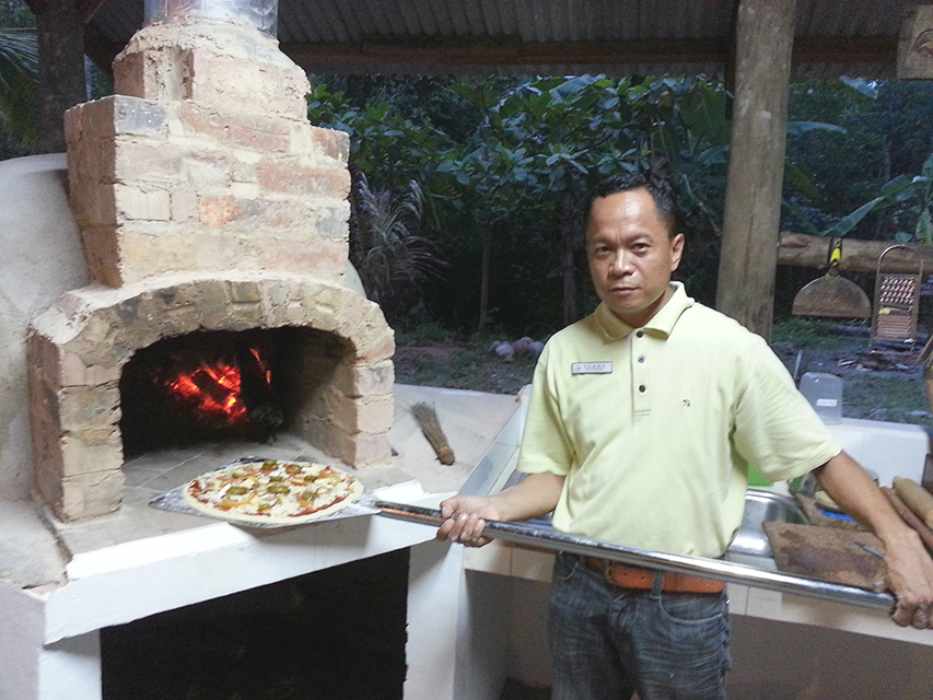 Island-inspired eatery at Mutiara Beach Resort, Bintan Spa Resort